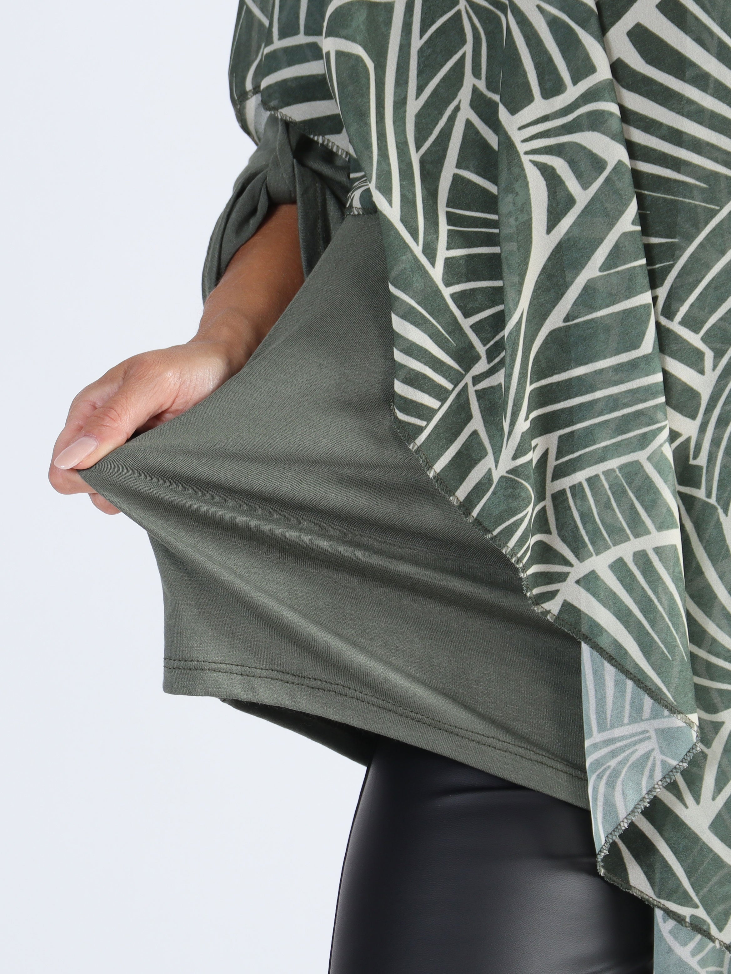 Kenya Pattern Shirt - Mønstret plus size tunika med chiffonlag